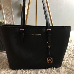 Michael Kors Top Zip Tote in Black